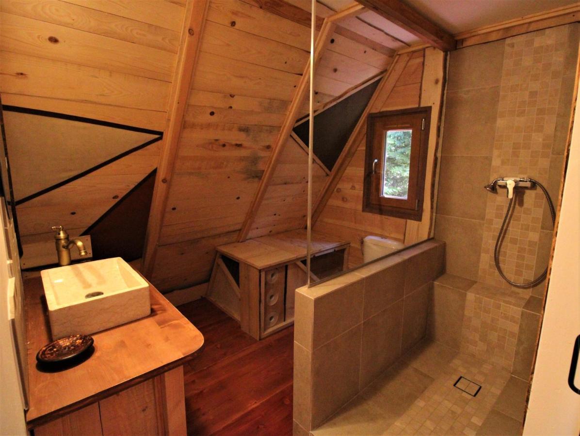 Habitat Createur - Hebergements Insolites Au Camping Municipal "Les Ecureuils" Recoubeau-Jansac Extérieur photo