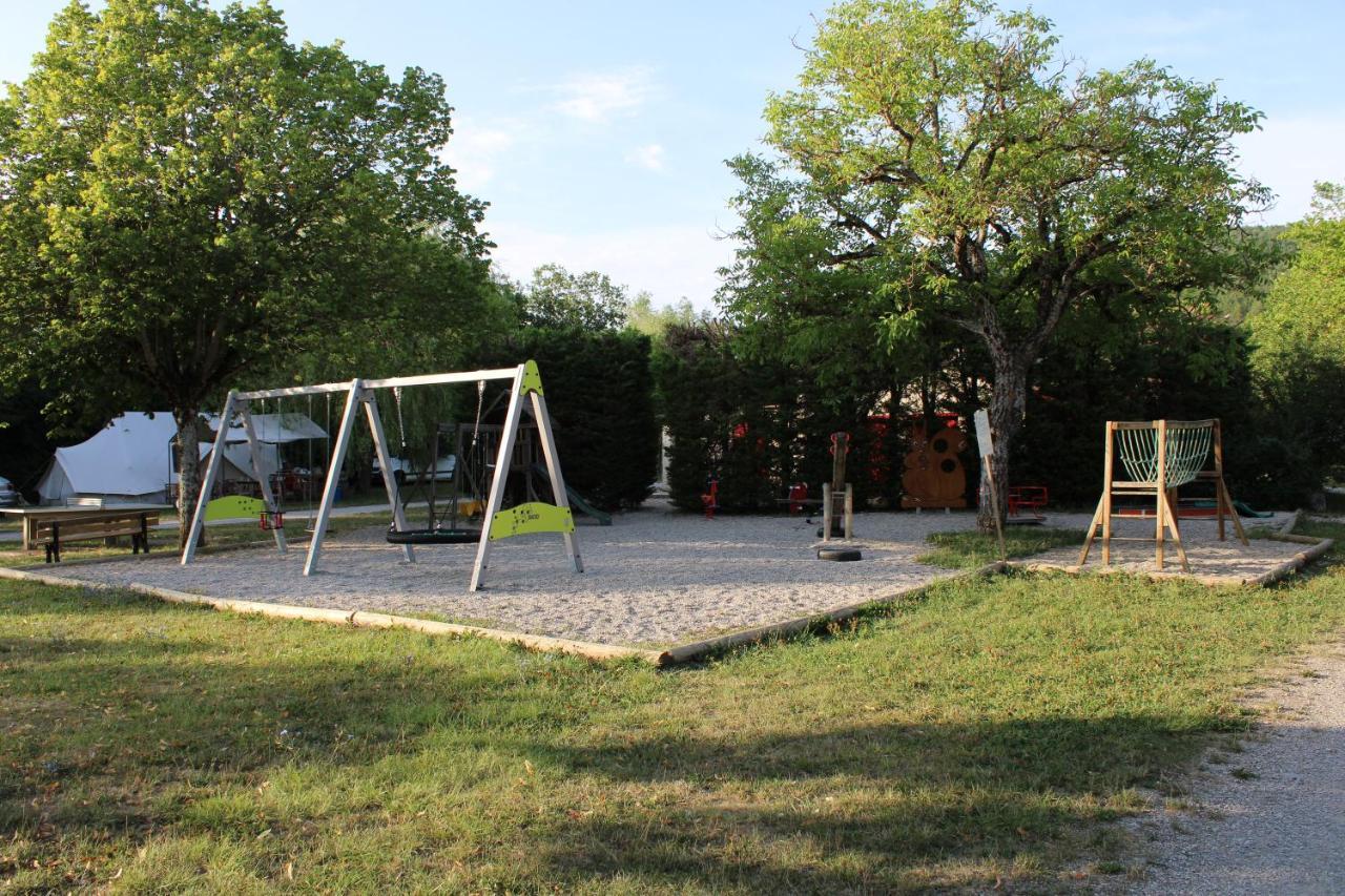 Habitat Createur - Hebergements Insolites Au Camping Municipal "Les Ecureuils" Recoubeau-Jansac Extérieur photo