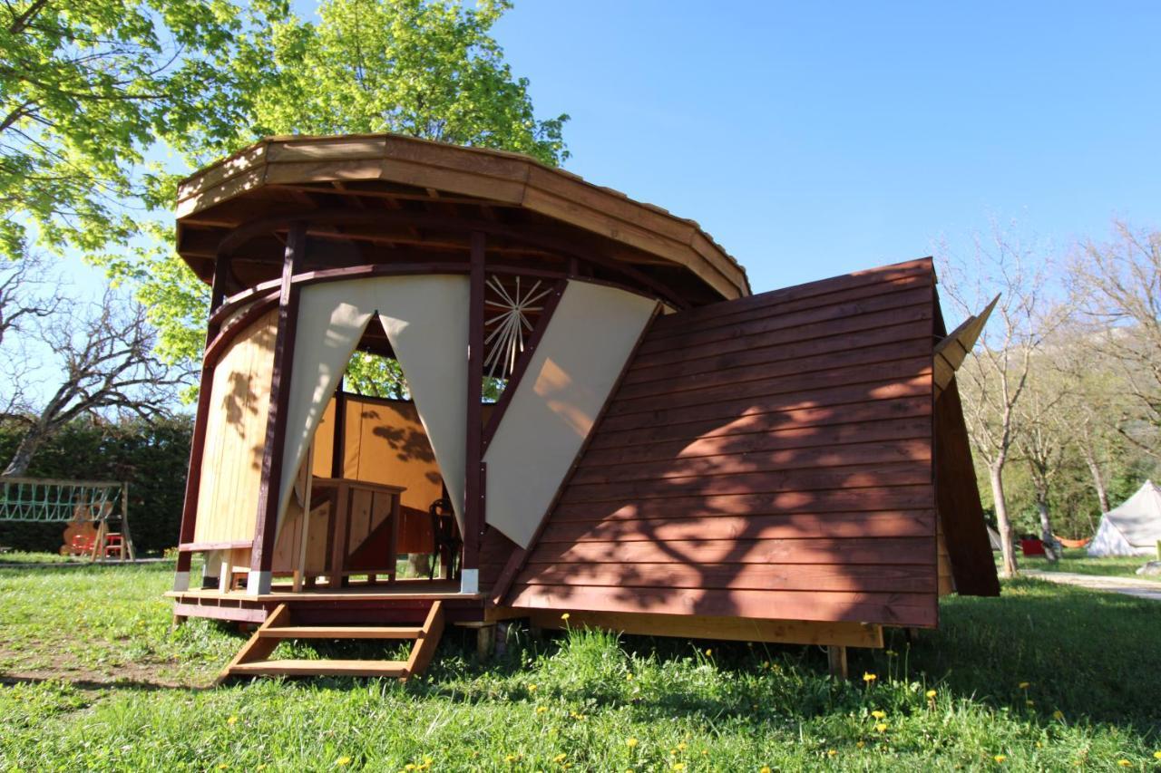Habitat Createur - Hebergements Insolites Au Camping Municipal "Les Ecureuils" Recoubeau-Jansac Extérieur photo