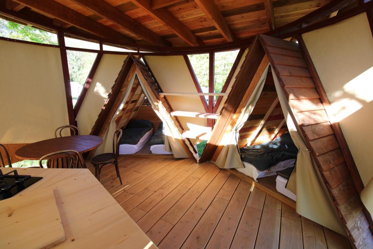 Habitat Createur - Hebergements Insolites Au Camping Municipal "Les Ecureuils" Recoubeau-Jansac Extérieur photo