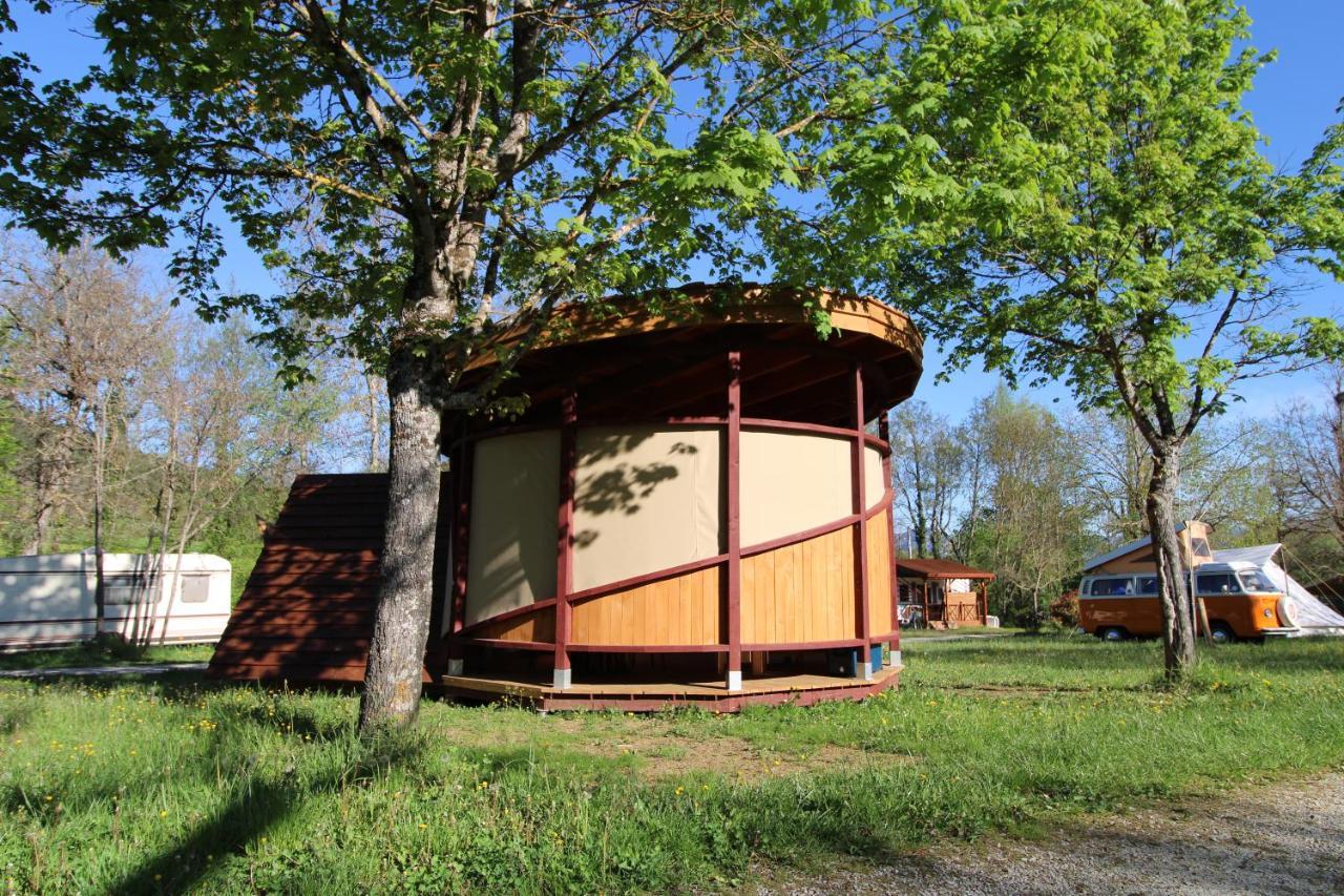 Habitat Createur - Hebergements Insolites Au Camping Municipal "Les Ecureuils" Recoubeau-Jansac Extérieur photo