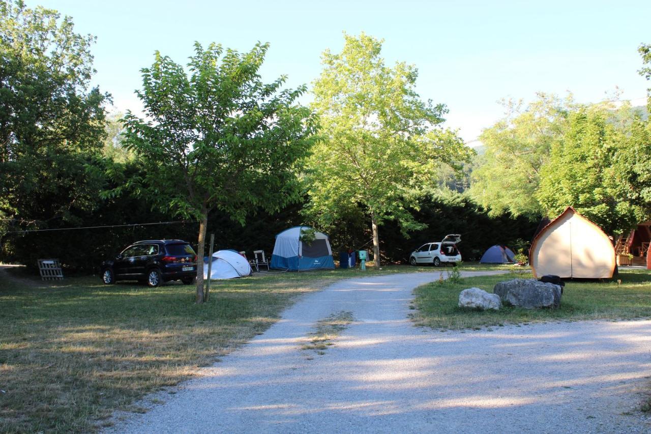 Habitat Createur - Hebergements Insolites Au Camping Municipal "Les Ecureuils" Recoubeau-Jansac Extérieur photo